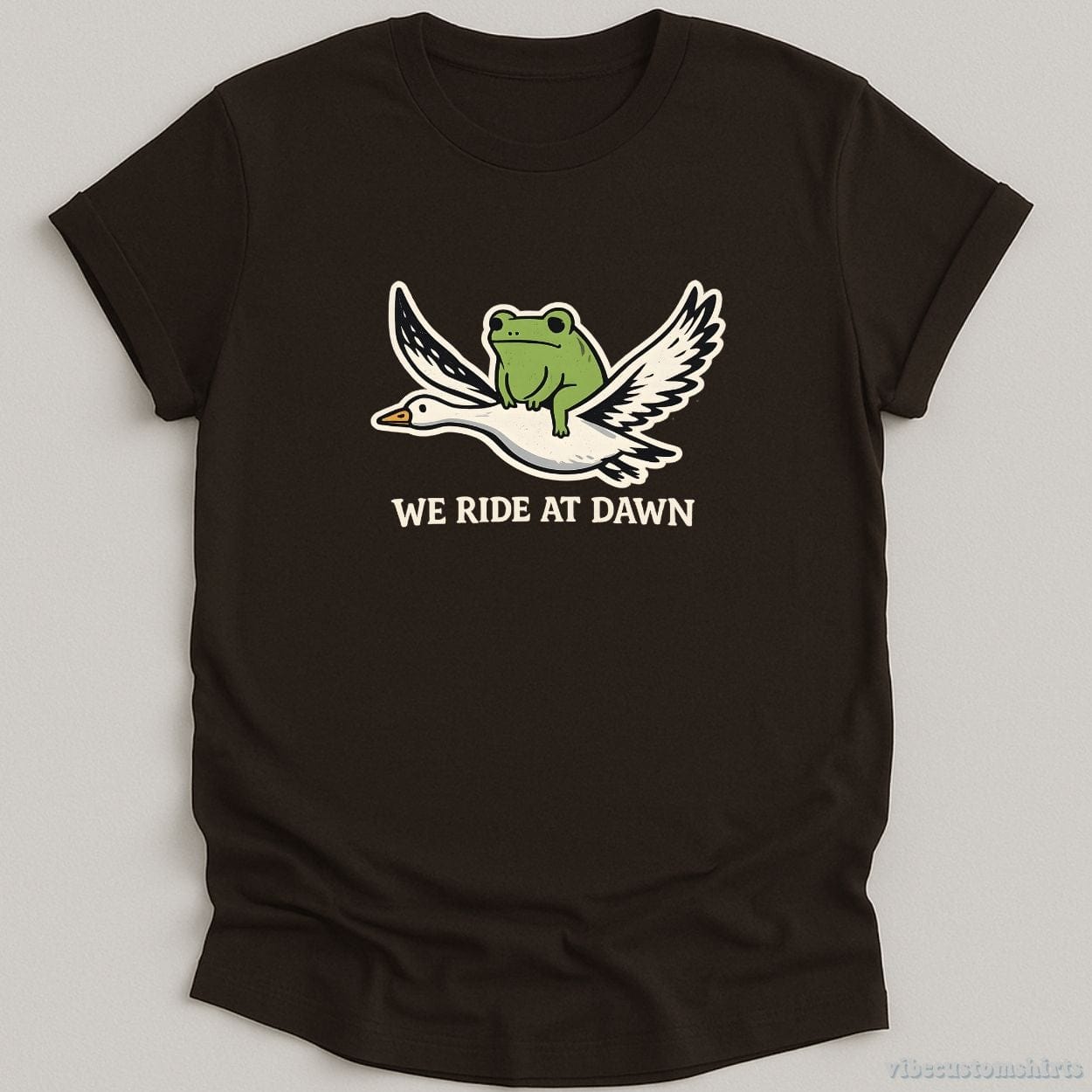 T-Shirt Dark Chocolate / S We Ride At Dawn Frog Riding Goose Vintage Shirt