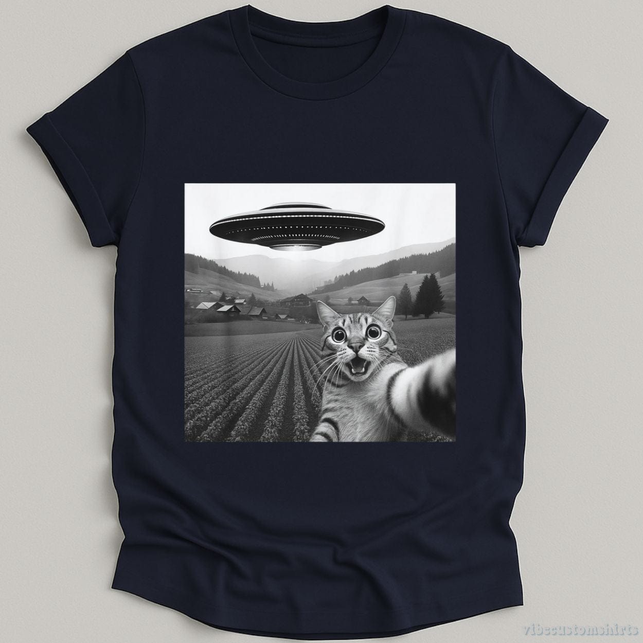 T-Shirt Navy / S Cat Selfie With UFO Shirt