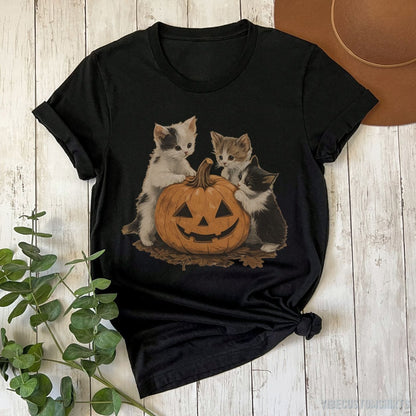 T-Shirt Black / S Vintage 90s Cat Retro Halloween Shirt