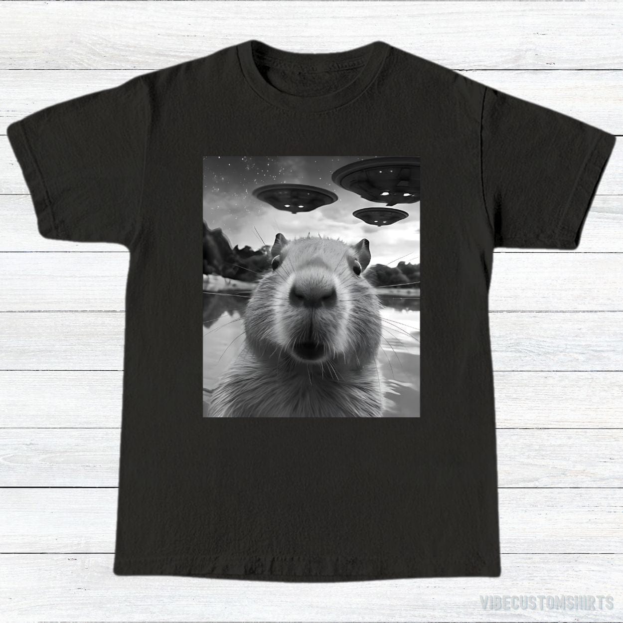 T-Shirt Capybara Selfie with UFOs Funny Shirt