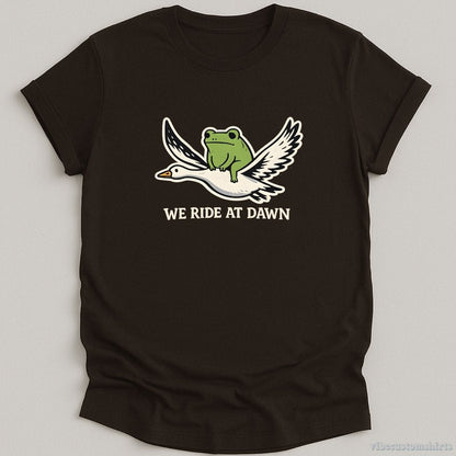 T-Shirt Dark Chocolate / S We Ride At Dawn Frog Riding Goose Vintage Shirt