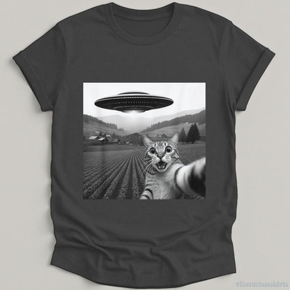 T-Shirt Dark Heather / S Cat Selfie With UFO Shirt