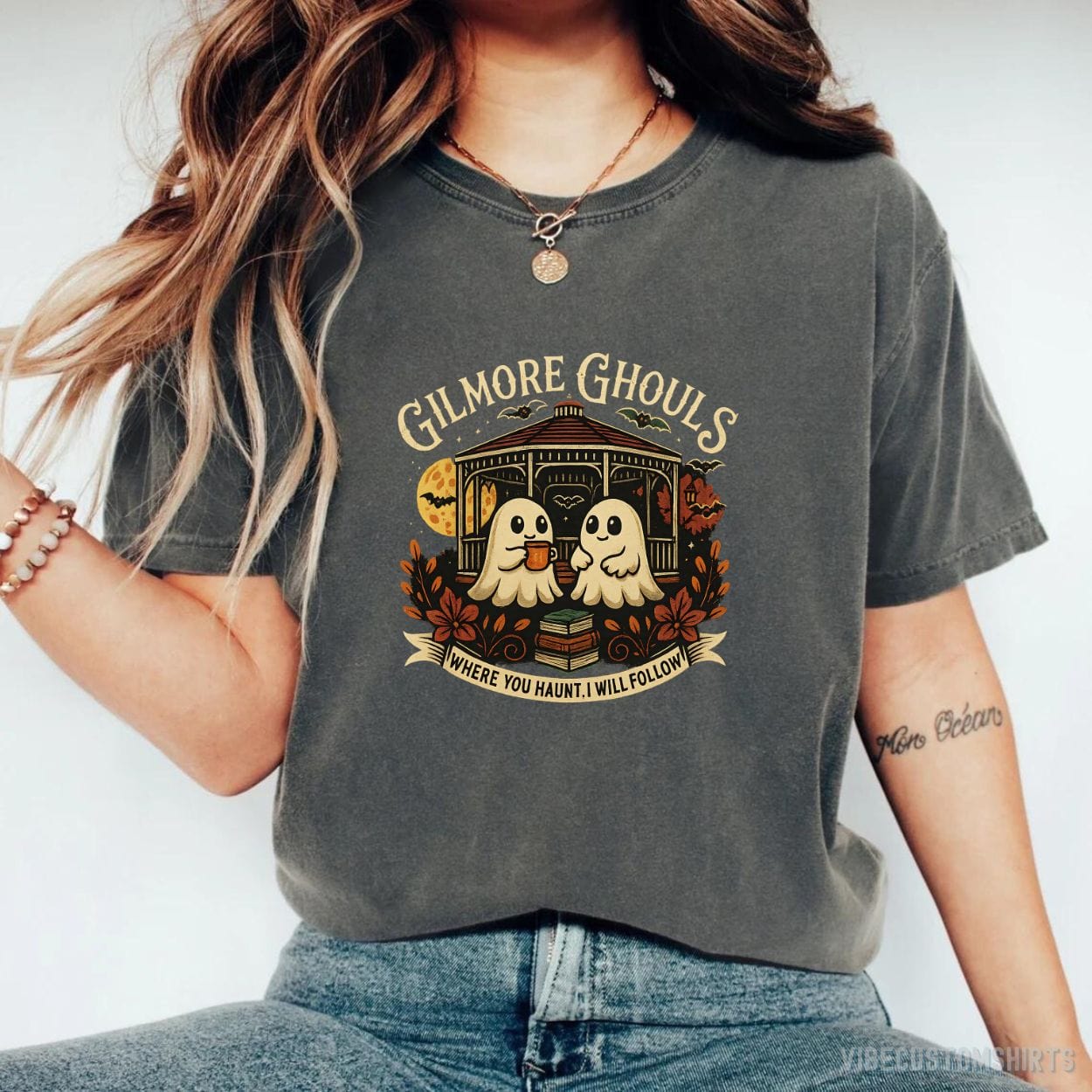 T-Shirt Dark Heather / S Gilmore Ghouls Halloween Shirt