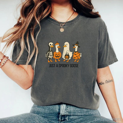 T-Shirt Dark Heather / S Just A Spooky Goose Shirt