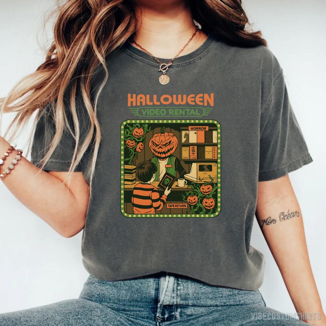 T-Shirt Dark Heather / S Retro Halloween Video Rental Shirt