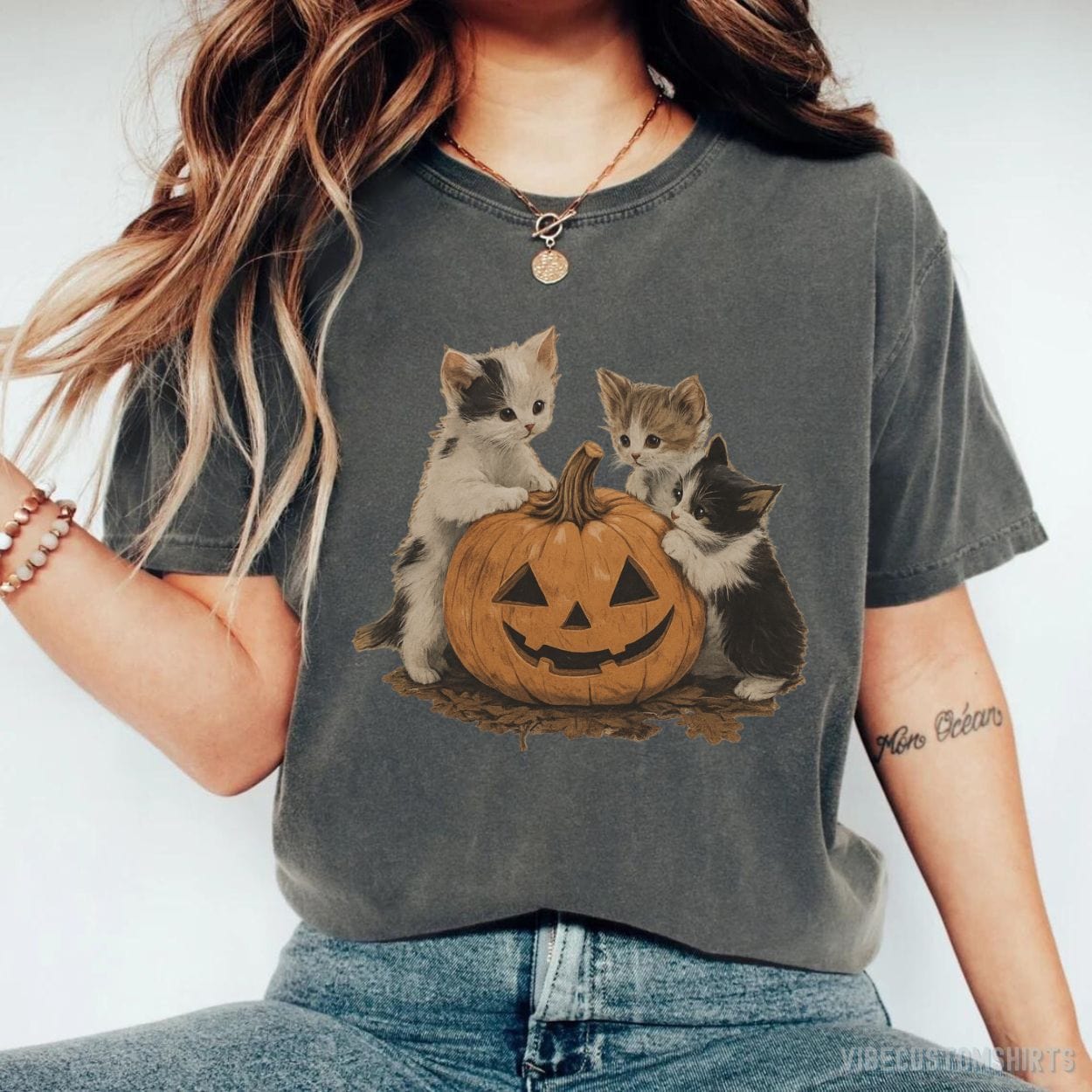 T-Shirt Dark Heather / S Vintage 90s Cat Retro Halloween Shirt