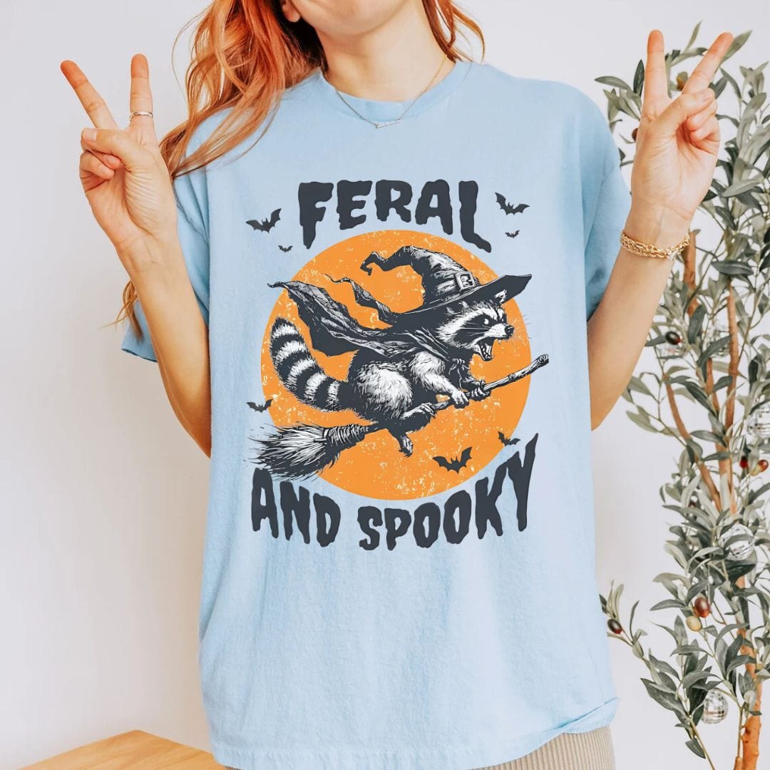 T-Shirt Feral and Spooky Raccoon Halloween T-Shirt