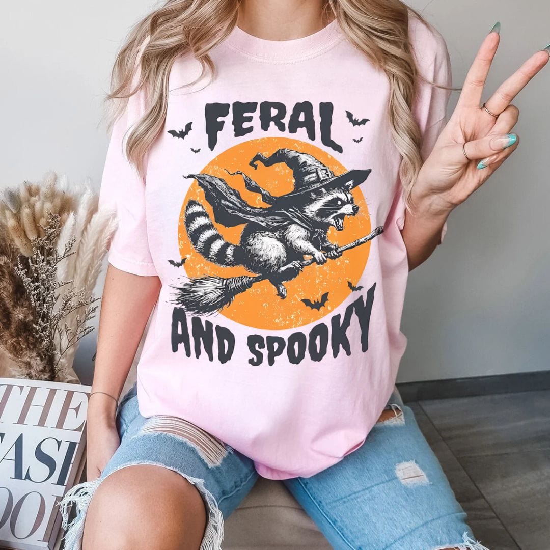 T-Shirt Feral and Spooky Raccoon Halloween T-Shirt