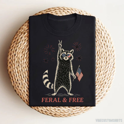 T-Shirt Feral & Free Patriotic Raccoon Shirt