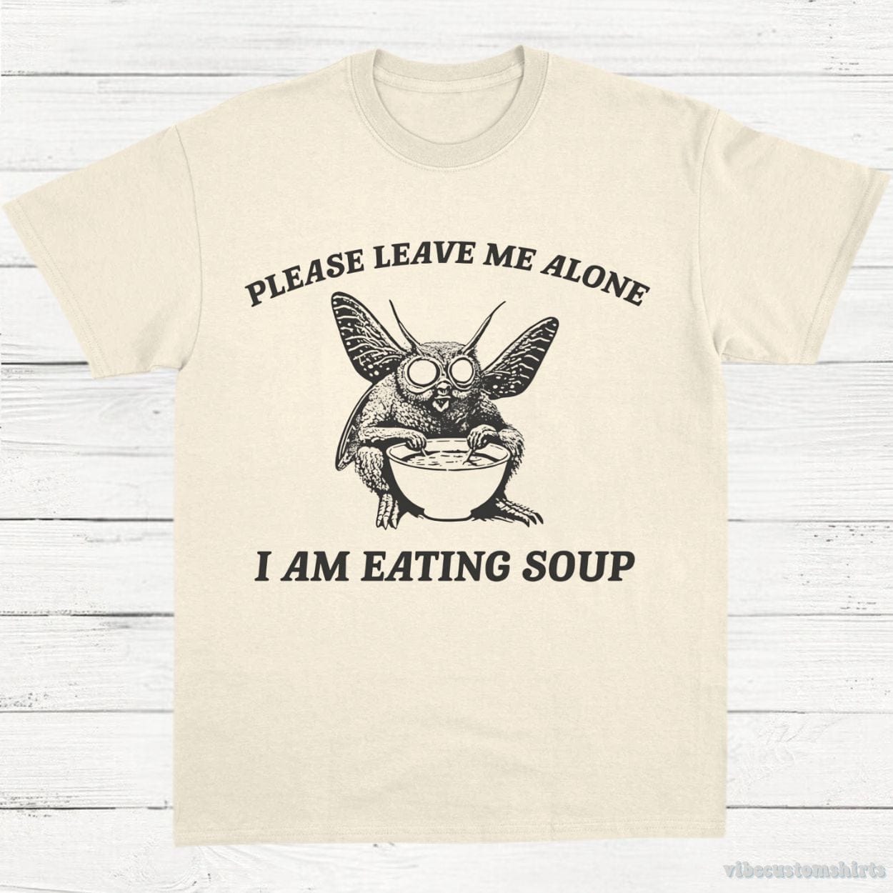 T-Shirt Natural / S Retro Mothman I Am Eating Soup Cryptid Vintage Shirt