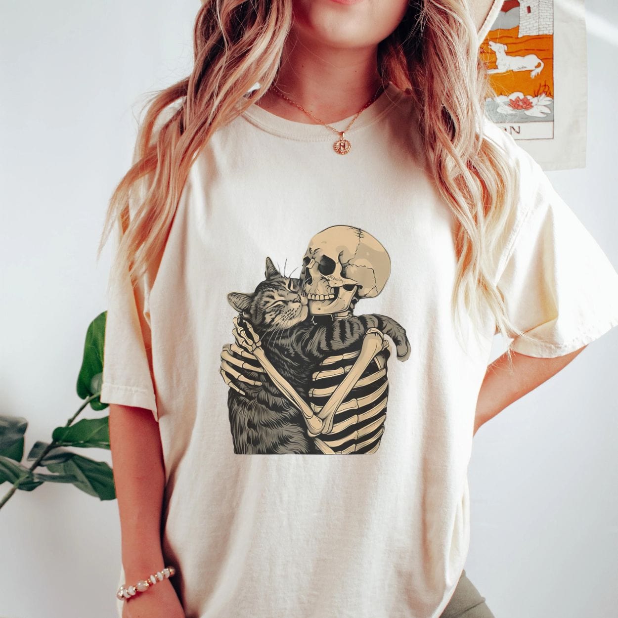 T-Shirt Natural / S Skeleton Hugging Cat Halloween Meme Shirt
