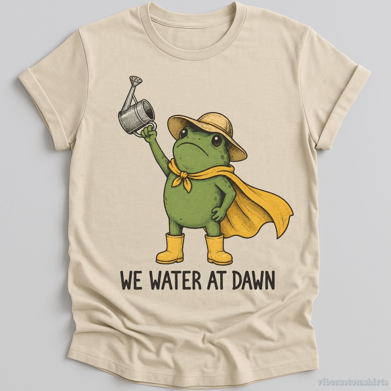 T-Shirt Natural / S We Water At Dawn Gardener Frog Shirt