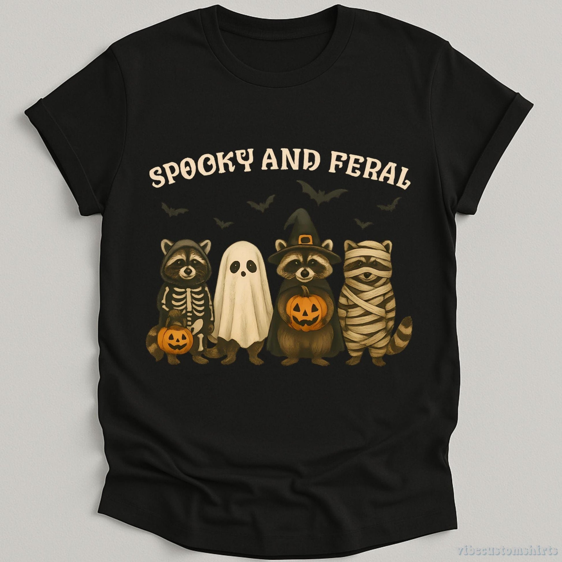 T-Shirt Spooky and Feral Raccoon Halloween Shirt