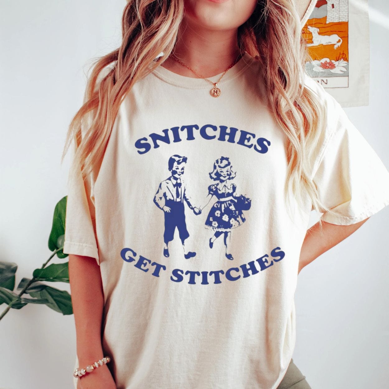 T-Shirt Vintage Snitches Get Stitches Shirt